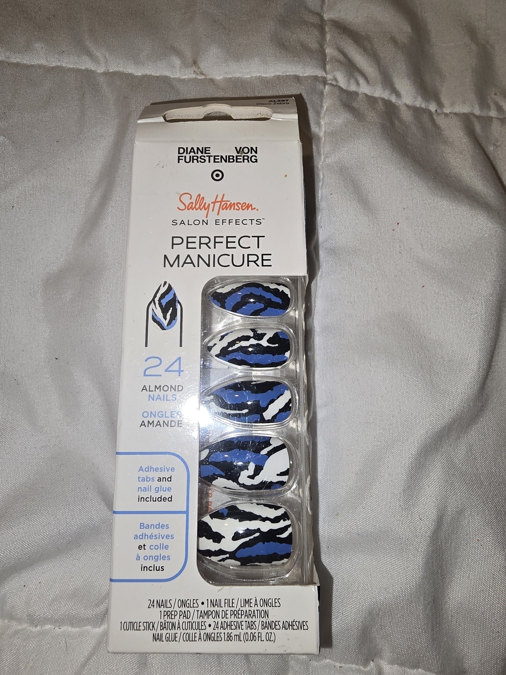 Sally Hansen Perfect Manicure Almond Press-On Nails — Blue & Black Pattern